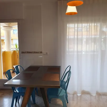 شقة Apartamento Terraza Soleada, Centro 5 Min A Pie, Dos Playas A 150 Metros *