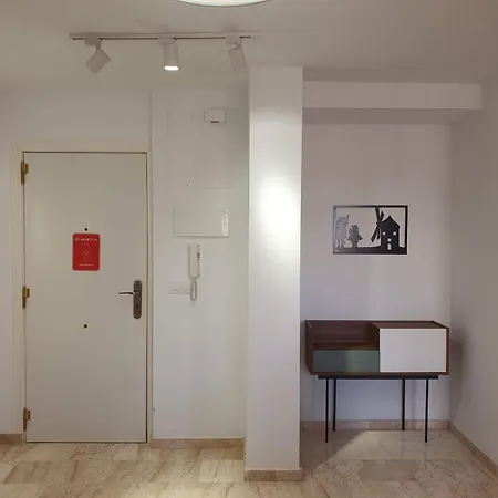 Apartamento Terraza Soleada, Centro 5 Min A Pie, Dos Playas A 150 Metros