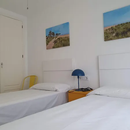 Apartamento Terraza Soleada, Centro 5 Min A Pie, Dos Playas A 150 Metros شقة دينايا