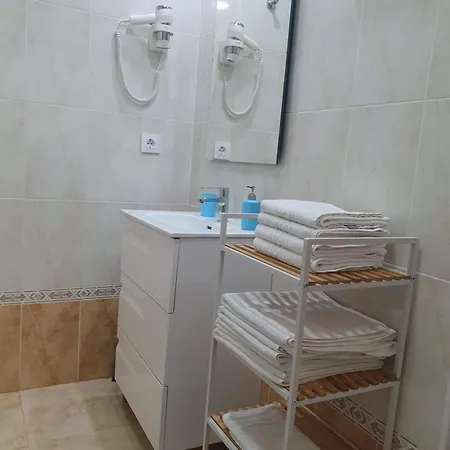 Apartamento Terraza Soleada, Centro 5 Min A Pie, Dos Playas A 150 Metros *